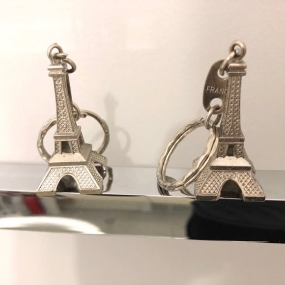 NEW Matching 2 Paris Eiffel Tower Keychain - Picture 4 of 6